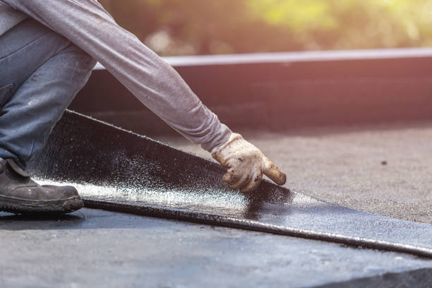 Professional Vapor Barrier Installation technician working in Alpine, CA